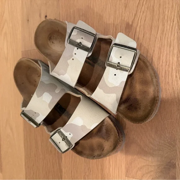 Birkenstock Womens Camo Arizona Sandals - Picture 2 of 5